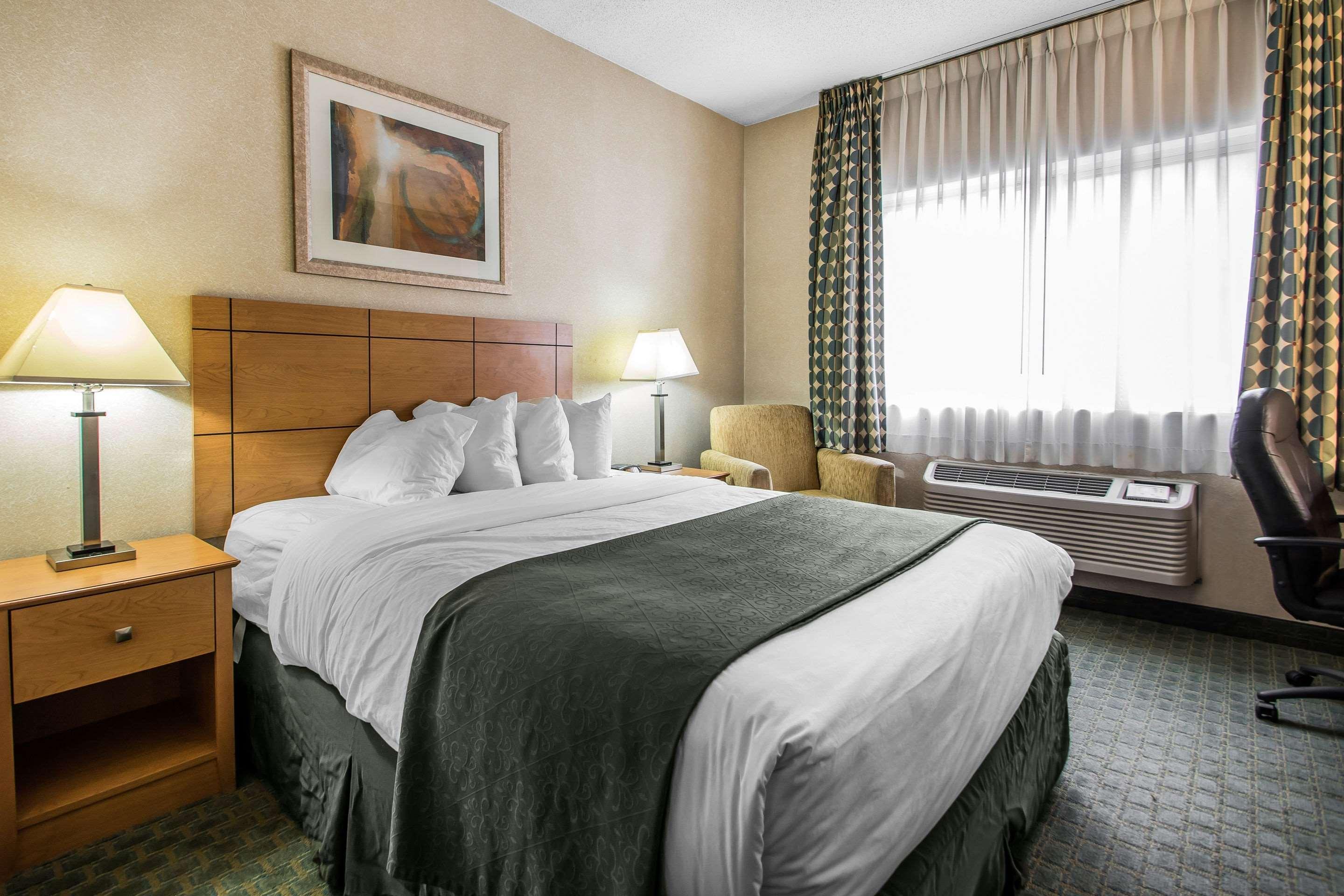 Quality Inn Dubuque On Hwy 20 Zewnętrze zdjęcie