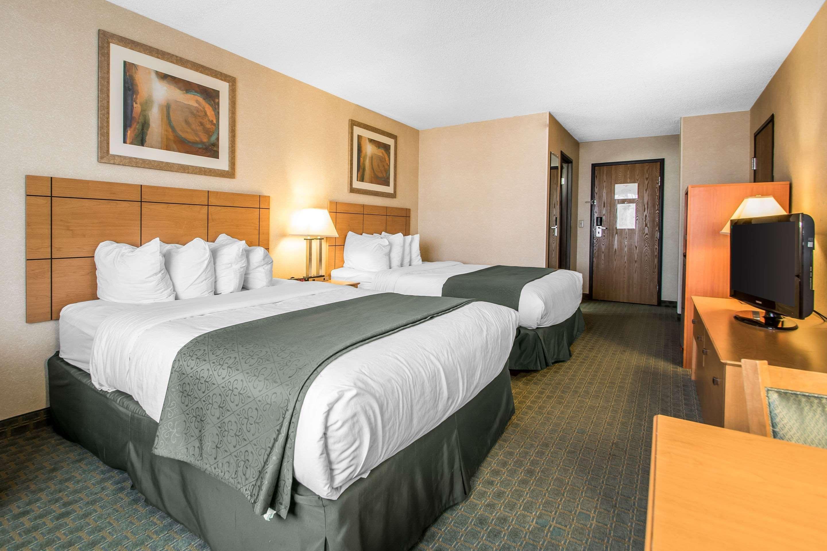 Quality Inn Dubuque On Hwy 20 Zewnętrze zdjęcie