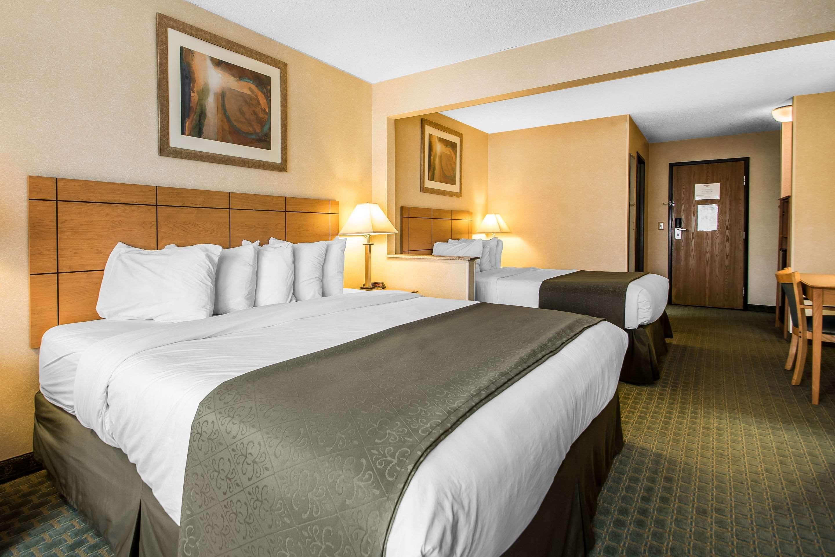 Quality Inn Dubuque On Hwy 20 Zewnętrze zdjęcie