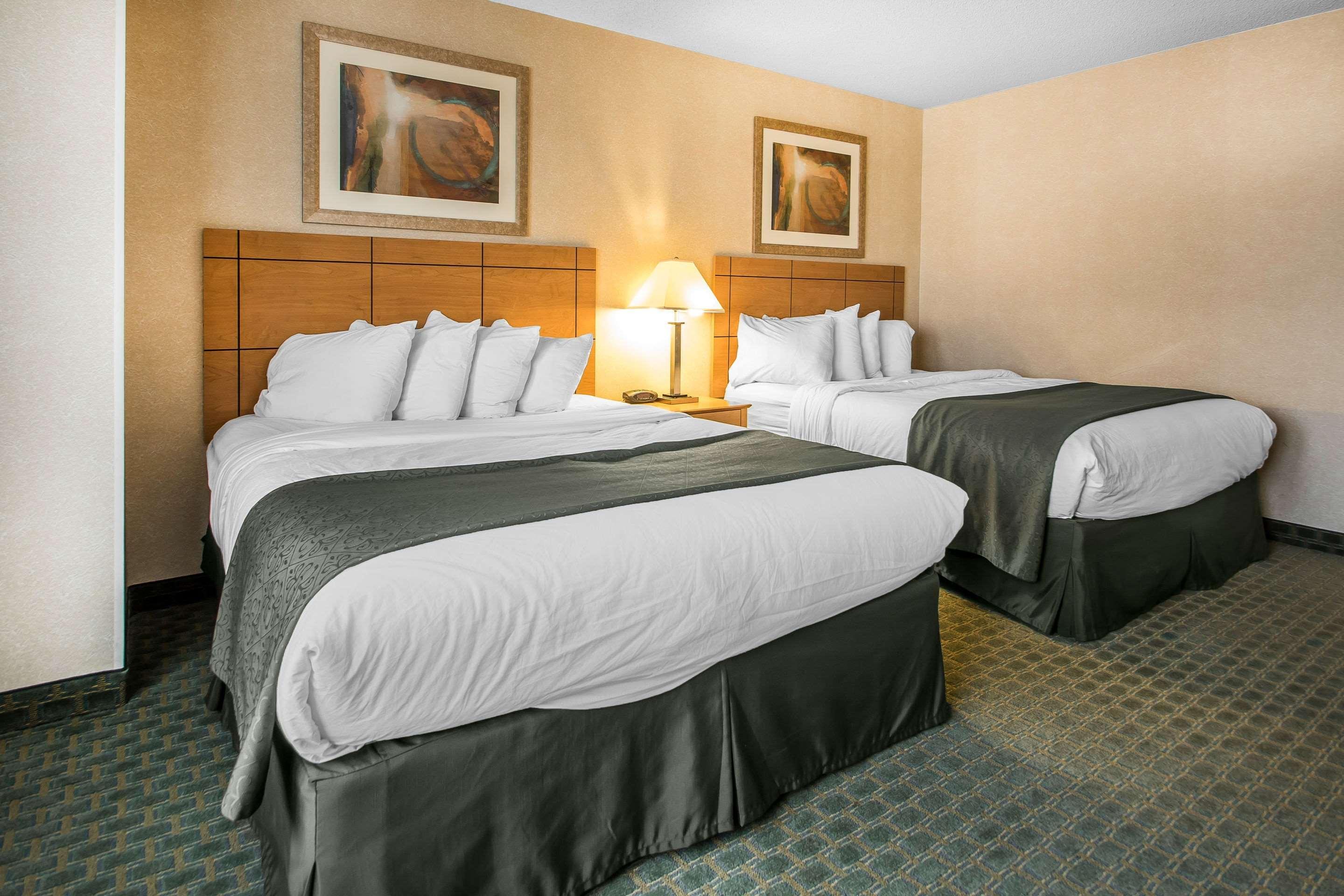 Quality Inn Dubuque On Hwy 20 Zewnętrze zdjęcie