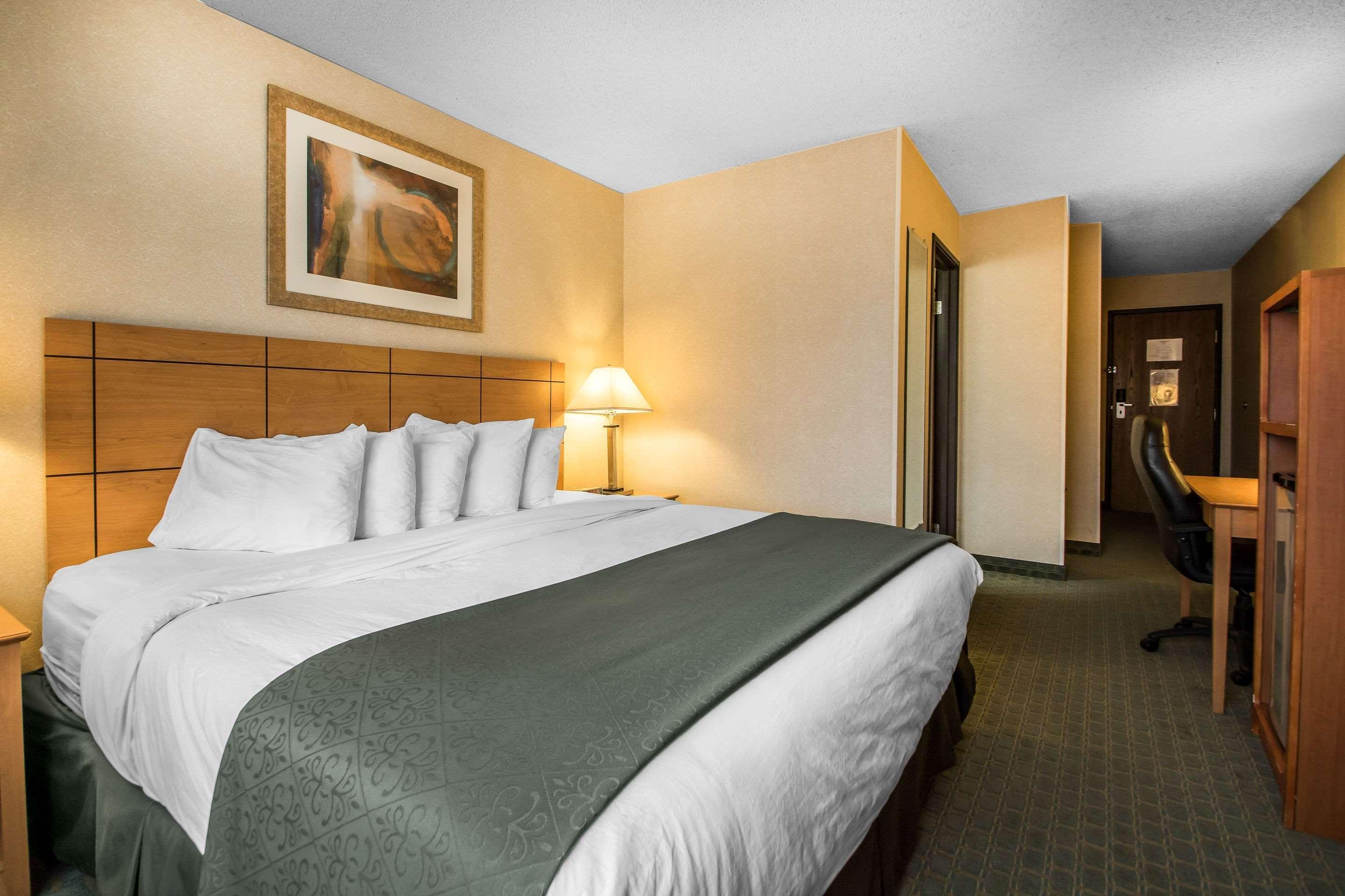 Quality Inn Dubuque On Hwy 20 Zewnętrze zdjęcie
