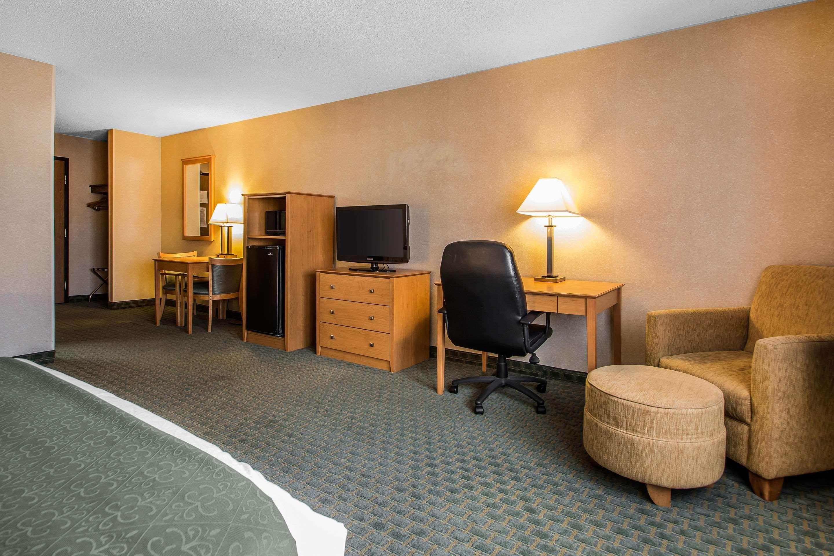 Quality Inn Dubuque On Hwy 20 Zewnętrze zdjęcie