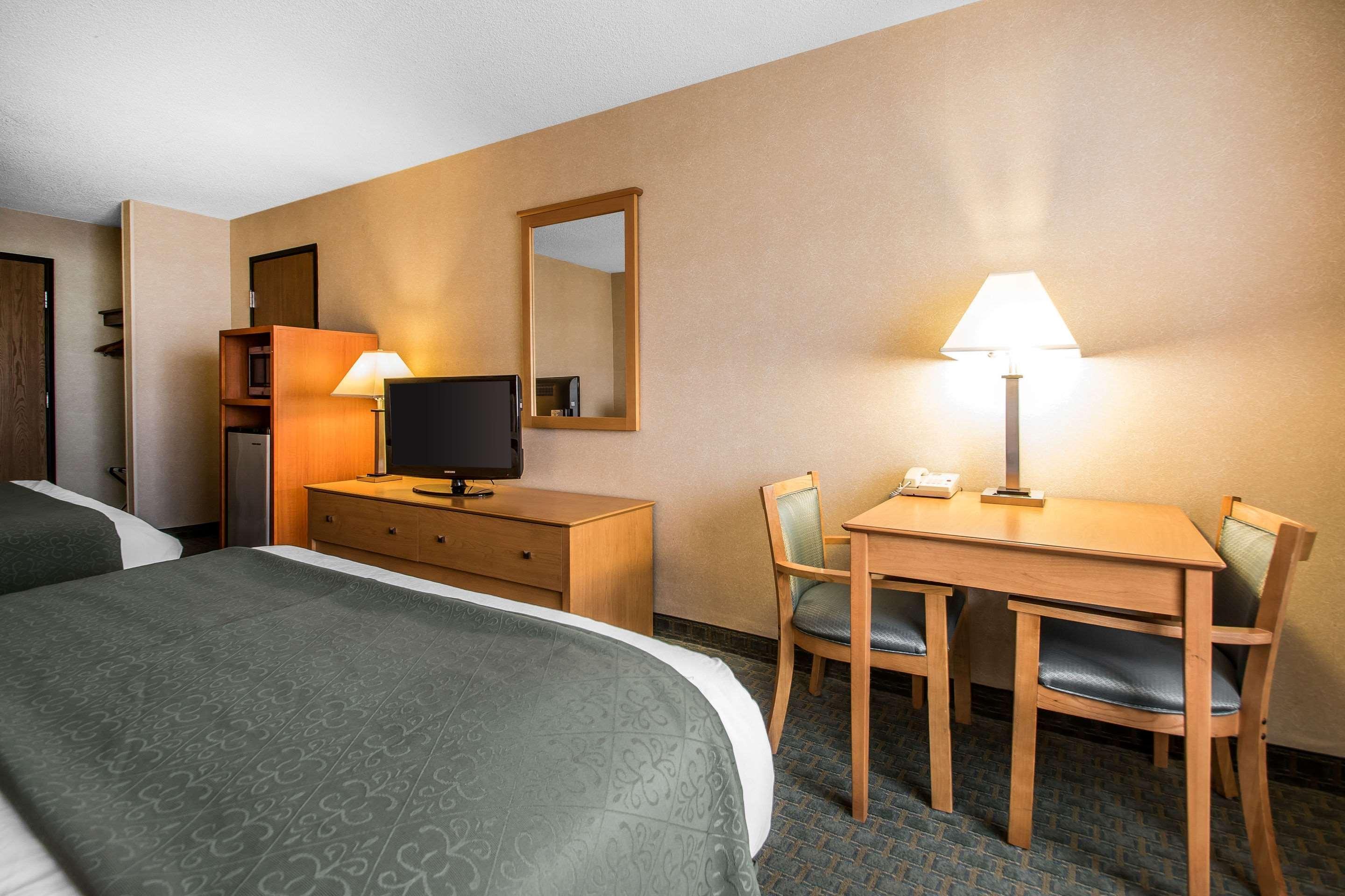 Quality Inn Dubuque On Hwy 20 Zewnętrze zdjęcie