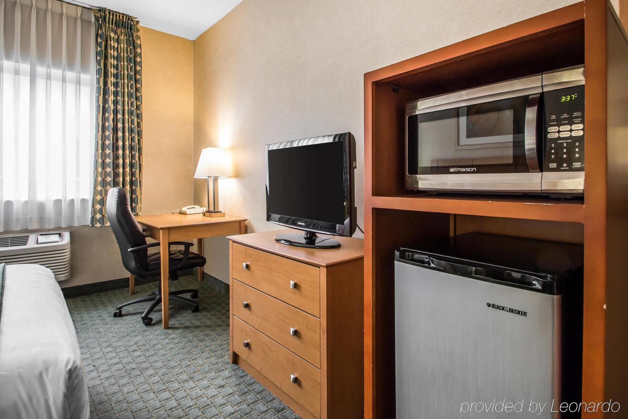 Quality Inn Dubuque On Hwy 20 Zewnętrze zdjęcie