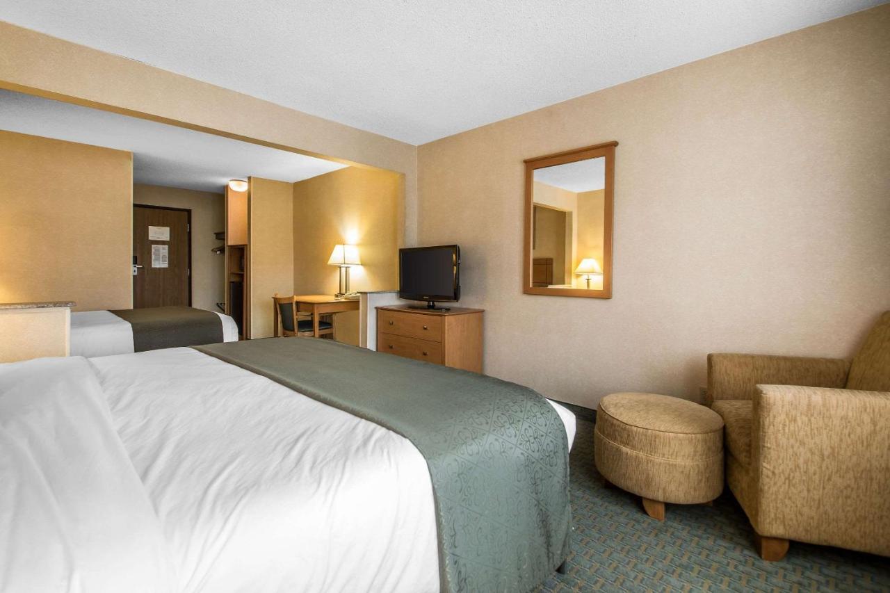 Quality Inn Dubuque On Hwy 20 Zewnętrze zdjęcie